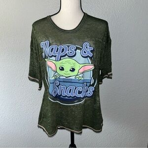Star Wars Baby Yoda Mandalorian Naps and Snacks Graphic Short Sleeve Tee Size L